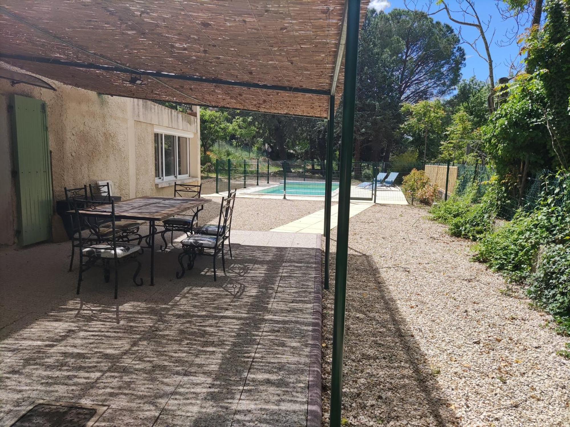 Maison Confortable A Ansouis Dans Le Luberon Extérieur photo